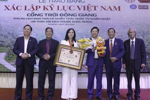 Quảng Nam: Trao kỷ lục cho khu du lịch có nhiều thác nước tự nhiên nhất