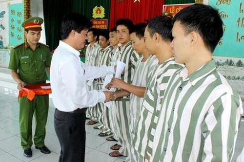 Bài 2: Công việc và sự sẻ chia, cảm thông