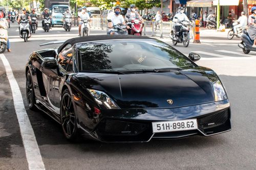 Ông Đặng Lê Nguyên Vũ sở hữu Lamborghini Gallardo hàng hiếm