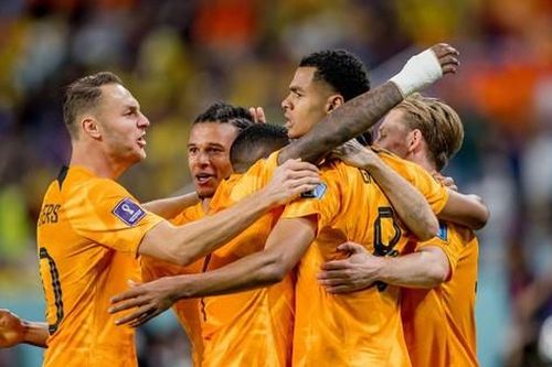 Gakpo giúp Hà Lan nhất bảng, biến Qatar thành chủ nhà World Cup đầu tiên bị loại với 0 điểm