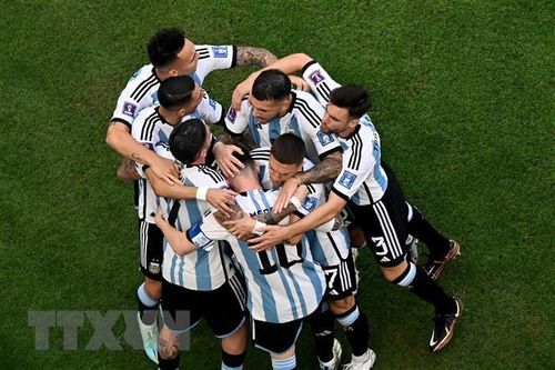 Argentina và Ba Lan quyết đấu tranh giành ngôi đầu bảng