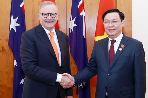 Chủ tịch Quốc hội Vương Đình Huệ hội kiến Thủ tướng Australia