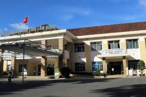 Một người tử vong, 5 người nhập viện sau khi ăn trưa