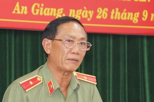 Ban Bí thư cách tất cả chức vụ trong Đảng với ông Bùi Bé Tư và Nguyễn Thượng Lễ