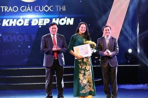 Trao giải Cuộc thi TÔI KHỎE ĐẸP HƠN: Người phụ nữ mắc bệnh hiểm nghèo giành giải Đặc biệt