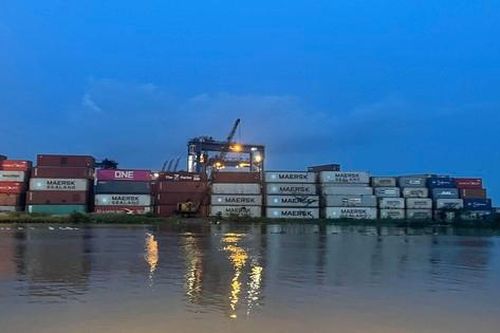 Doanh nghiệp vận tải phản ánh vì hàng hóa quá cảnh bị hải quan kiểm tra, phát sinh chi phí