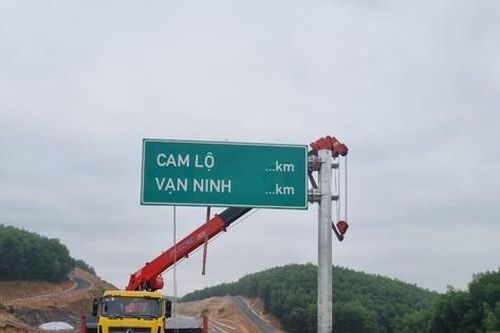 Ngày cuối chạy nước rút trên công trình dự án cao tốc Cam Lộ - La Sơn