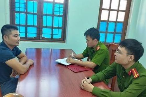 9X kề dao vào cổ hàng xóm bắt sang nhà để hành hung