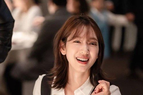 Nữ diễn viên Park Shin Hye tái xuất sau thời gian nghỉ sinh con