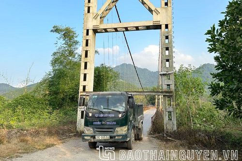 Người dân Văn Lăng mong cây cầu mới