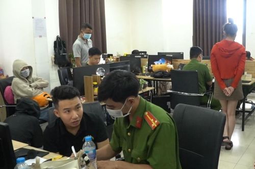 Vụ ghép ảnh nhạy cảm để đòi nợ: Có thể xử lý thêm tội danh hay không