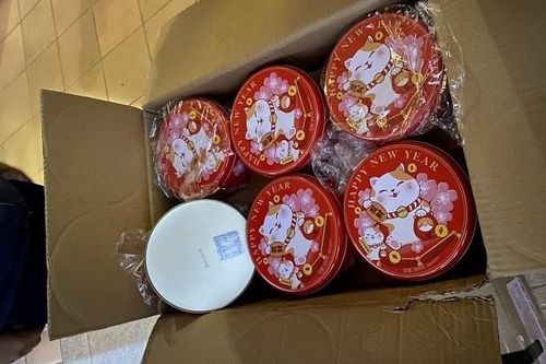 Phát hiện xe tải chở số lượng lớn mứt, kẹo không hóa đơn ở Phúc Thọ