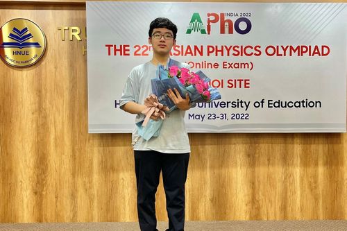 Huy chương Vàng Olympic đến từ tình yêu Vật lí