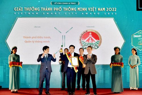Phổ Yên nhận giải thưởng Thành phố điều hành và quản lý thông minh Việt Nam