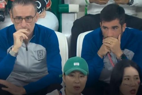 HLV Hàn Quốc vi phạm án phạt của FIFA trong trận thắng Bồ Đào Nha?