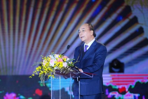 Phát biểu của Chủ tịch nước Nguyễn Xuân Phúc tại Lễ vinh danh và kỷ niệm 250 năm năm sinh, 200 năm năm mất Nữ sĩ Hồ Xuân Hương