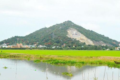Vãn cảnh núi Sam