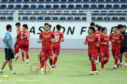 Trước thềm AFF Cup, đội tuyển Việt Nam tập luyện tại Bà Rịa - Vũng Tàu
