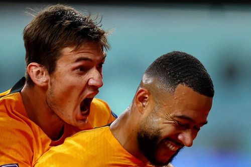 Video bàn thắng World Cup Hà Lan 3-1 Mỹ: Người hùng Dumfries