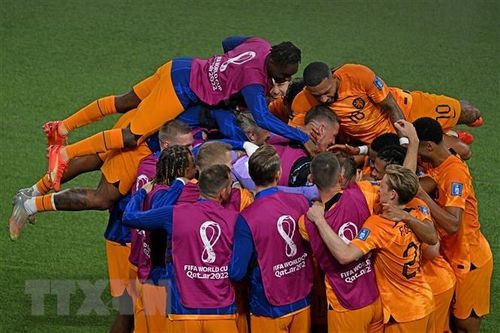 World Cup 2022: Thắng Mỹ, Hà Lan là đội đầu tiên vào chơi vòng tứ kết