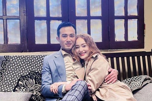 Lan Phương công khai tình tứ trai đẹp, chồng Tây 'nhắc khéo' điều này