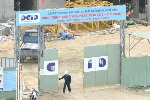 Đà Nẵng: Khai thác đất trái phép ở Khu Công viên phần mềm số 2
