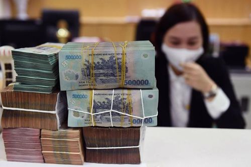 Nóng: Ngân hàng Nhà nước nới room tín dụng thêm 1,5 - 2% cho toàn hệ thống