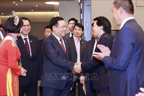 Chủ tịch Quốc hội Vương Đình Huệ gặp mặt cộng đồng người Việt Nam tại New Zealand