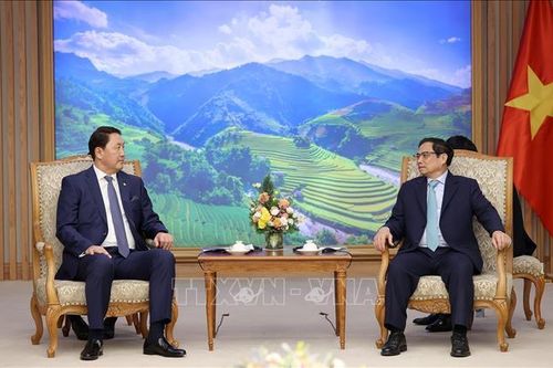 Thủ tướng Phạm Minh Chính tiếp Bộ trưởng Quốc phòng Mông Cổ