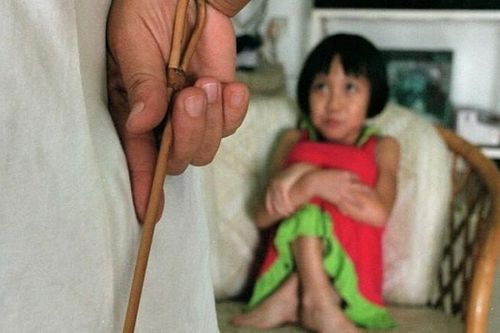 Trẻ chưa bao giờ bị đánh và trẻ thường xuyên bị đánh lớn lên sẽ khác nhau ra sao?