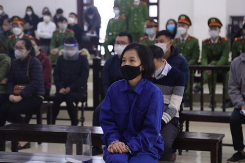 Vụ 3 ngân hàng bị lừa gần 400 tỷ đồng: Vì sao chuyển tội danh cán bộ ngân hàng?