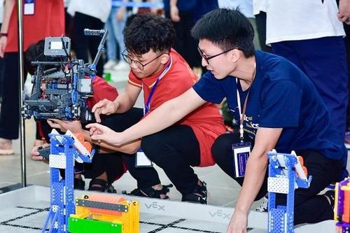 Cuộc tranh tài tìm kiếm 100 học sinh sang Mỹ dự giải đấu Robotics lớn nhất thế giới đã bắt đầu