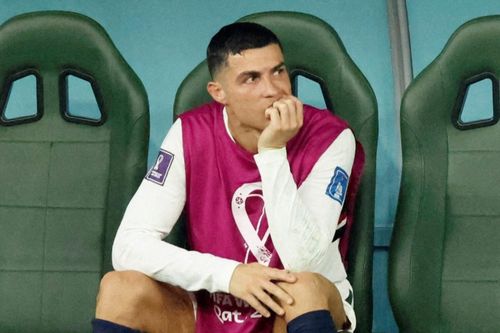 Tuổi tác của Cristiano Ronaldo và 'quy tắc trên 30' trong bóng đá