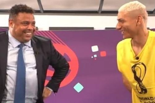 World Cup 2022: Richarlison dạy huyền thoại Ronaldo 'béo' điệu nhảy bồ câu mừng ghi bàn