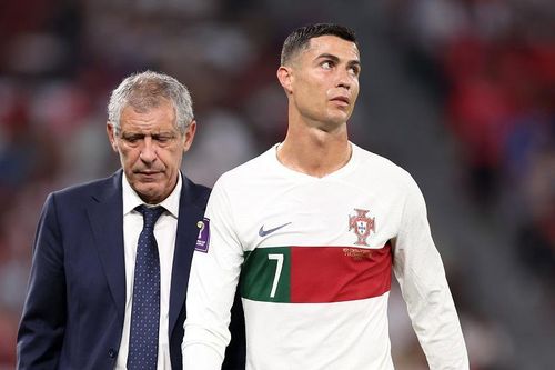Chửi đổng HLV Bồ Đào Nha, Ronaldo bị tống thẳng lên ghế dự bị ở vòng 1/8 World Cup 2022