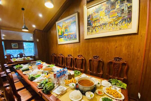 Lẩu riêu cua, món ăn từ 'tâm' của ông chủ yêu Hà Nội