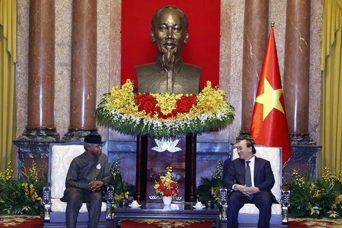 Chủ tịch nước Nguyễn Xuân Phúc tiếp Phó Tổng thống Nigeria