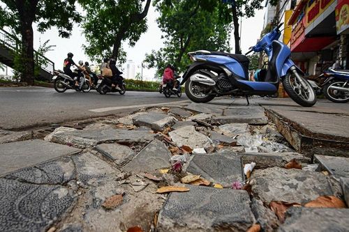 Hà Nội chỉ đạo khẩn trương khắc phục hư hỏng, xuống cấp tại các dự án lát đá vỉa hè