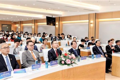 Giải pháp phát triển 'Mô hình đại học bền vững'