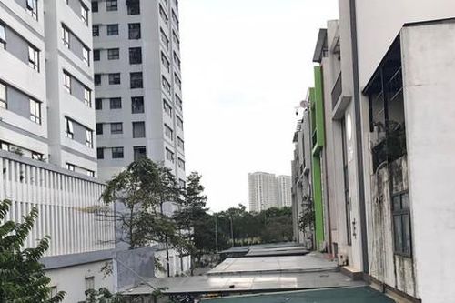 Tràn lan ki ốt xây dựng trái phép ở khu đô thị tại Hà Nội