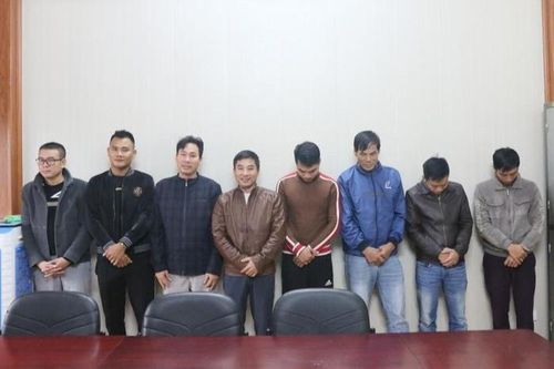 Bắt nhóm đối tượng ép người phụ nữ nhận nợ 2,5 tỷ đồng