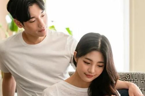 Nhà đang yên ổn, chồng lại muốn đập đi xây lại cho hơn hàng xóm