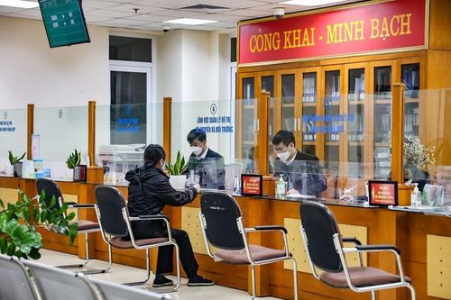 Hà Nội: Sẽ tăng thu nhập cho cán bộ, viên chức