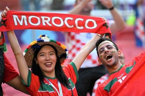 Âm thanh kỳ lạ từ CĐV Morocco trên khán đài World Cup