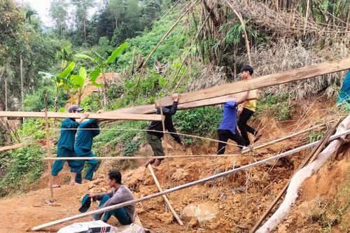 Quảng Ngãi: Cuộc di dân chưa có tiền lệ ở làng 'trời đánh'