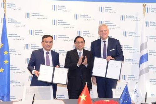 EVN và EIB ký kết Biên bản ghi nhớ