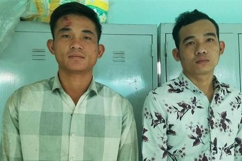 Khống chế 2 đối tượng say xỉn tấn công CSGT, đòi đốt xe