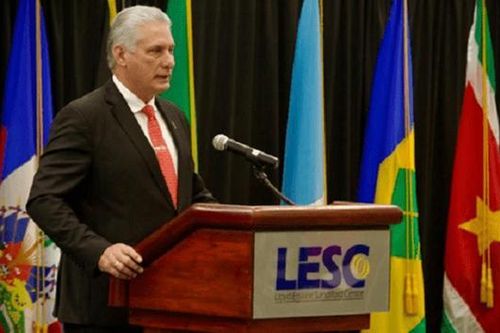 Cuba không nhượng bộ và khuất phục trước khó khăn