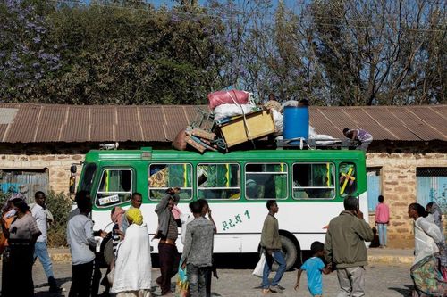 Phát hiện 1 người còn sống trong hàng chục thi thể ven đường ở Zambia