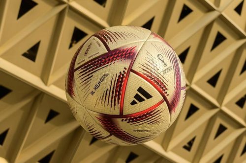 Ý nghĩa quả bóng mới của World Cup và 'răng cưa' trên lá cờ Qatar